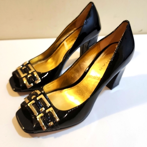 Tahari Black  shiny patent leather open toe shoes size 6M - Picture 1 of 14